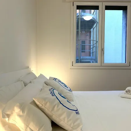 Sg Family - Garda Apartment